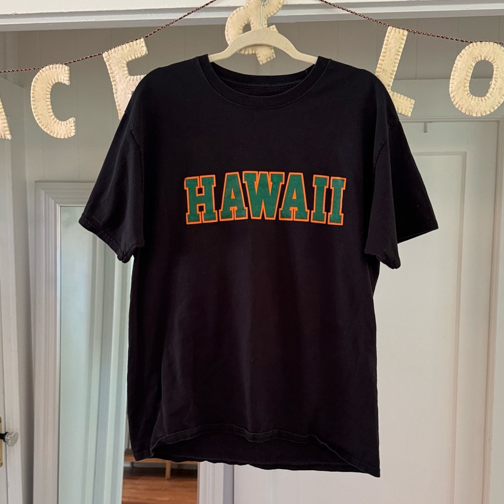 Hawaii UH Vintage Varsity Tshirt